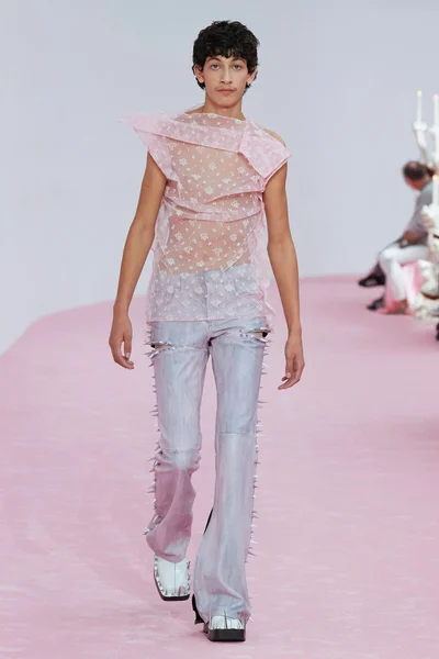 Look 10